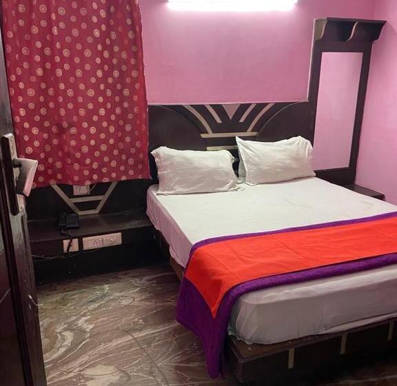 디럭스 룸, Km International