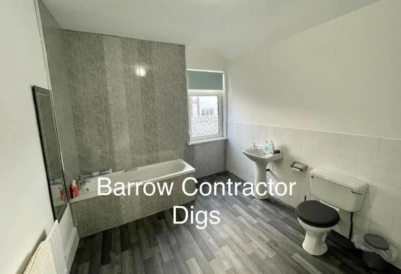 バス共有のスタンダードルーム, Barrow Contractor Digs