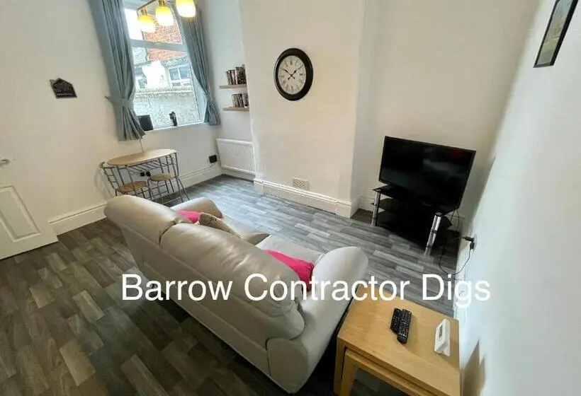 バス共有のスタンダードルーム, Barrow Contractor Digs