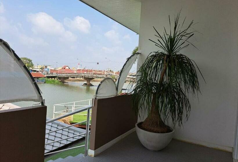 غرفة عائلية, Casapapa Homeandspace