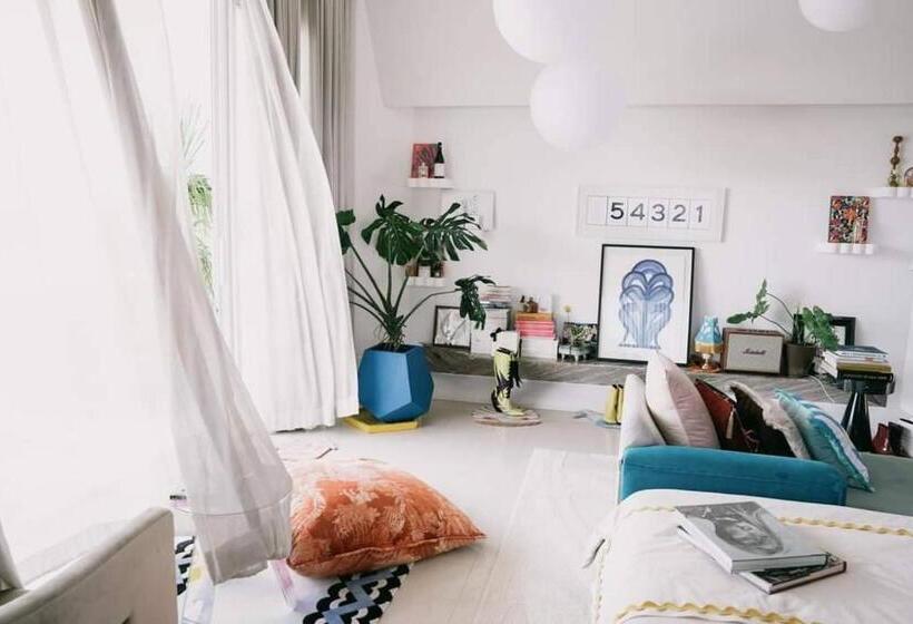 غرفة عائلية, Casapapa Homeandspace