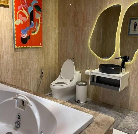 غرفة عائلية, Casapapa Homeandspace