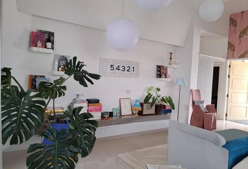 غرفة عائلية, Casapapa Homeandspace