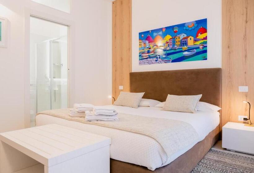 اتاق استاندارد با بالکن, Lo Studio Di Viale Lo Re Camere & Caffe’