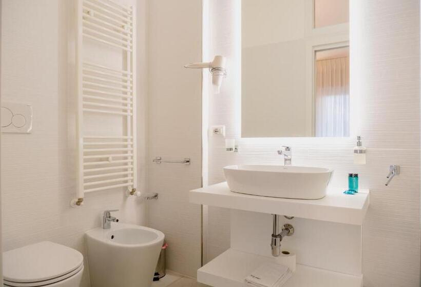 اتاق استاندارد با بالکن, Lo Studio Di Viale Lo Re Camere & Caffe’