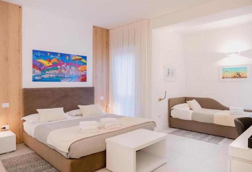 اتاق استاندارد سه تخته با بالکن, Lo Studio Di Viale Lo Re Camere & Caffe’