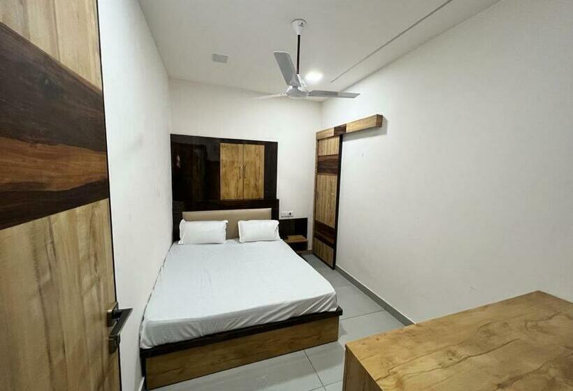 Habitació Estàndard, La Montee