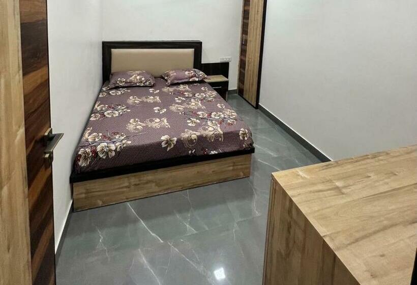 Habitació Estàndard, La Montee