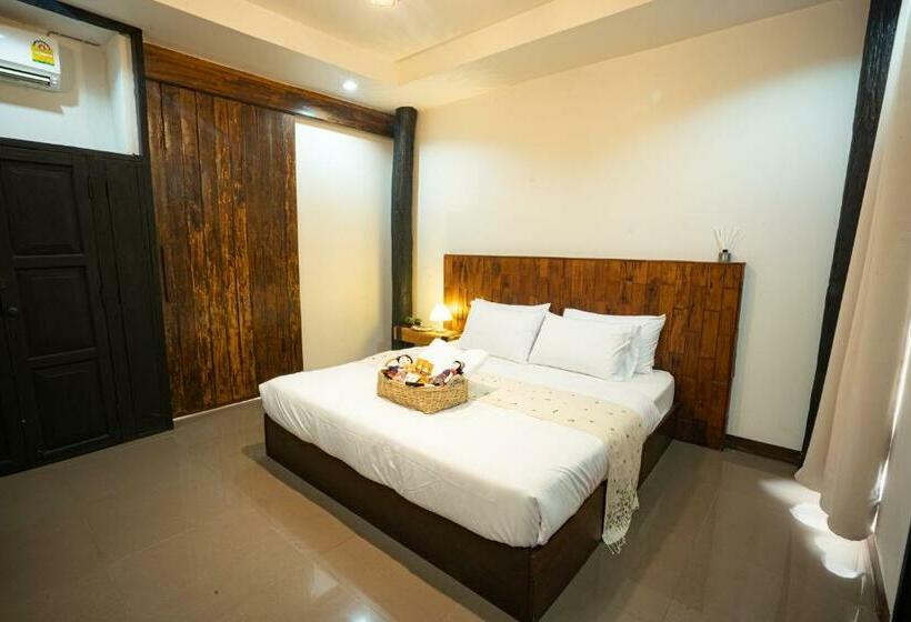 חדר דלוקס, Croissant Hotel And Cafe