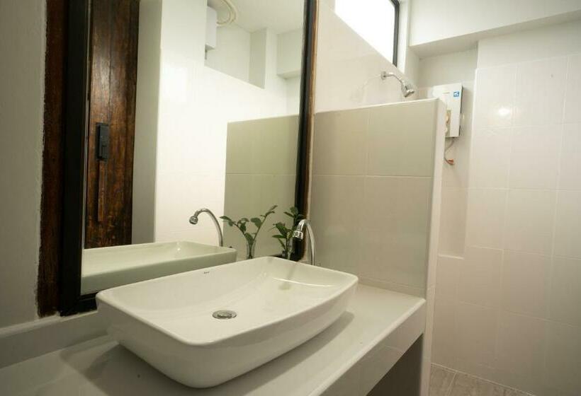 חדר דלוקס, Croissant Hotel And Cafe