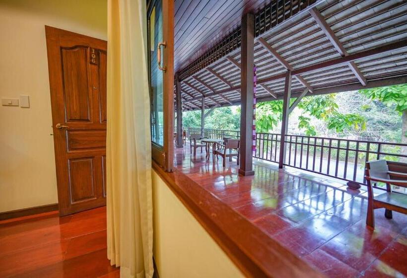 高级大房间, มนต์เมืองเชียงใหม่ รีสอร์ต Monmuang Chiangmai Resort