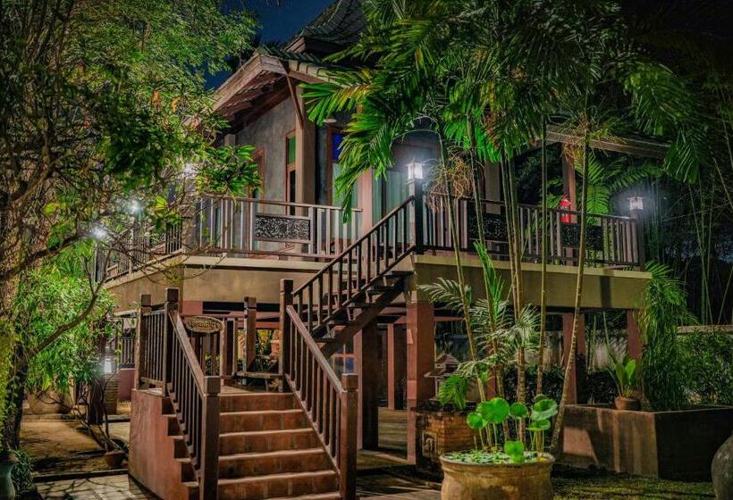 带阳台套房, มนต์เมืองเชียงใหม่ รีสอร์ต Monmuang Chiangmai Resort