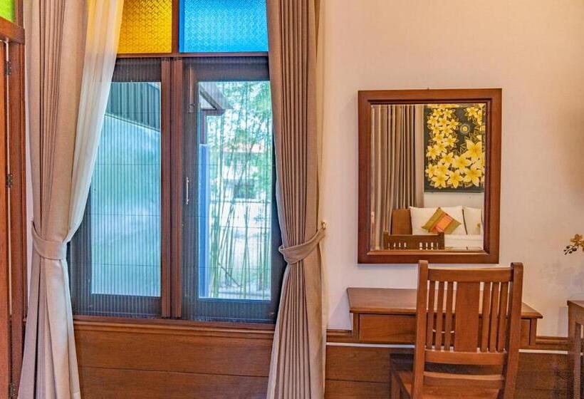 带阳台套房, มนต์เมืองเชียงใหม่ รีสอร์ต Monmuang Chiangmai Resort