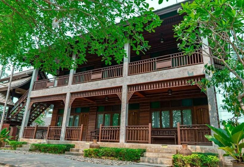 高级大房间, มนต์เมืองเชียงใหม่ รีสอร์ต Monmuang Chiangmai Resort