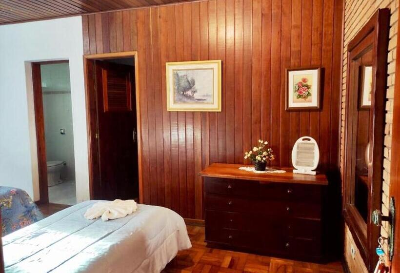 Quarto Quádruplo Estandar, Recanto Dubieux Suítes