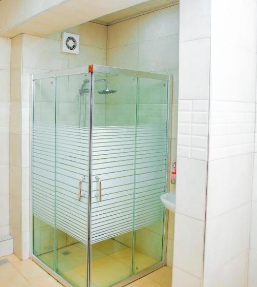 اتاق سوپریور, Eden Highlands