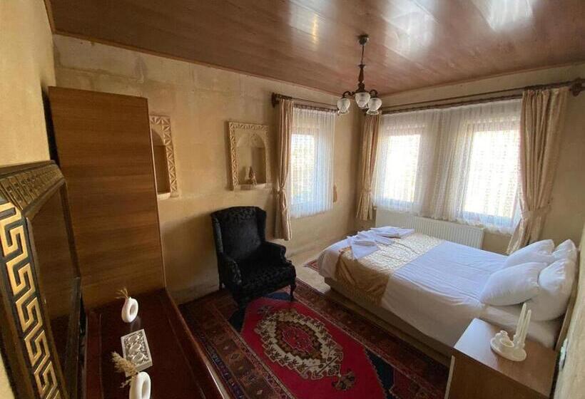 キングサイズベッドのスタンダードルーム, Arnovalley