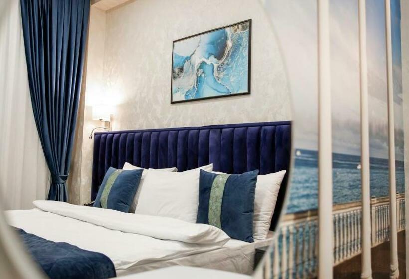 اتاق لوکس, Essam Deluxe