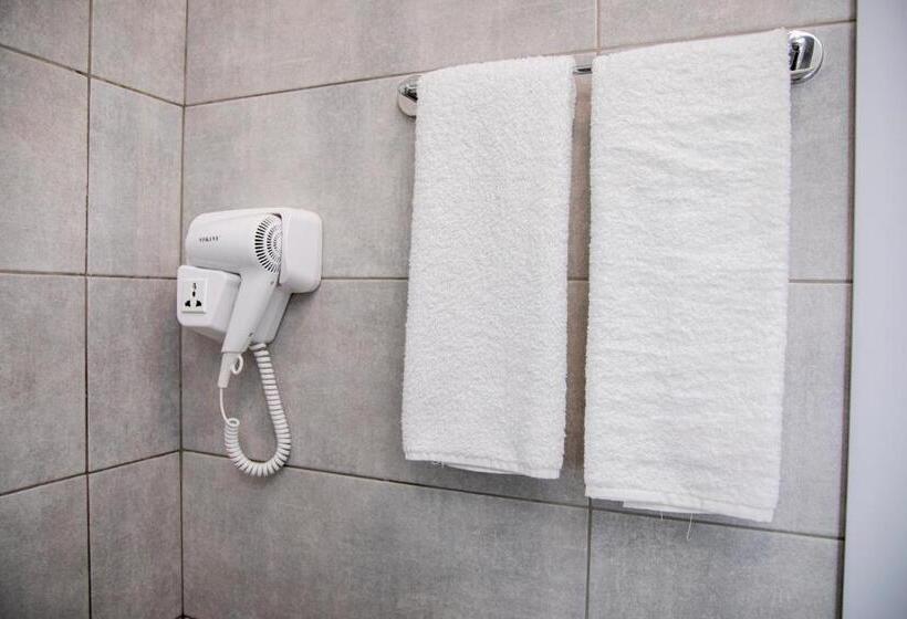 سوییت خانوادگی, Essam Deluxe