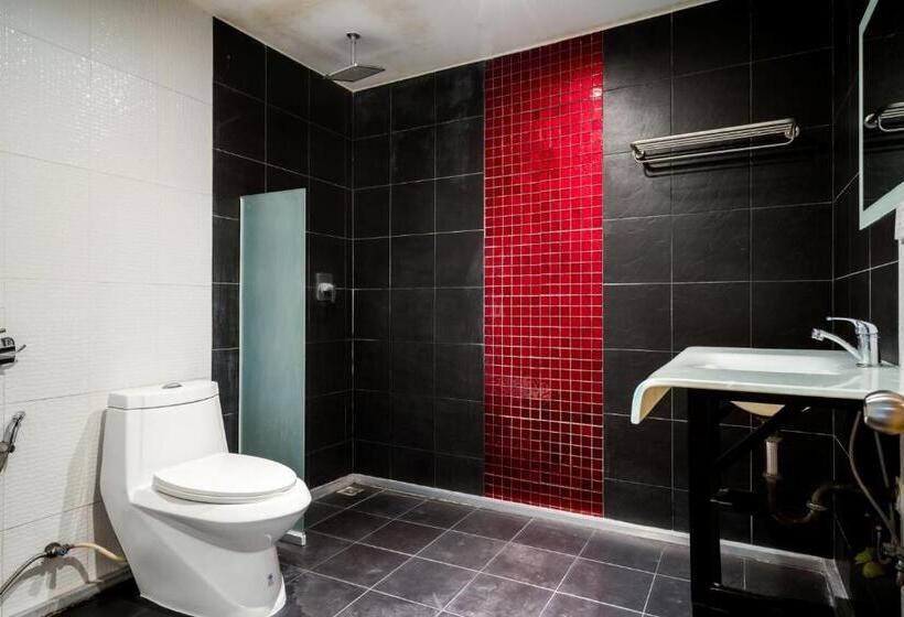 Quarto Deluxe, Go Inn The Grand Palace Mrt Samyot Station