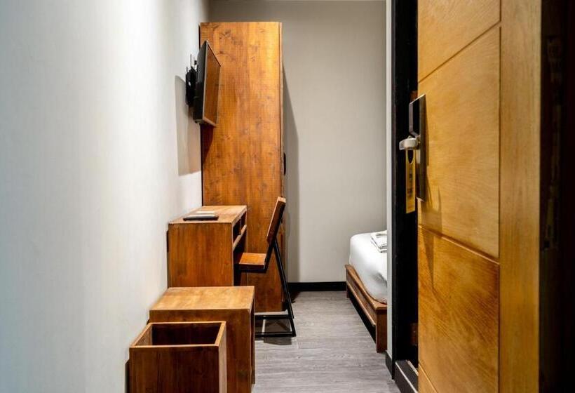 Quarto Deluxe, Go Inn The Grand Palace Mrt Samyot Station