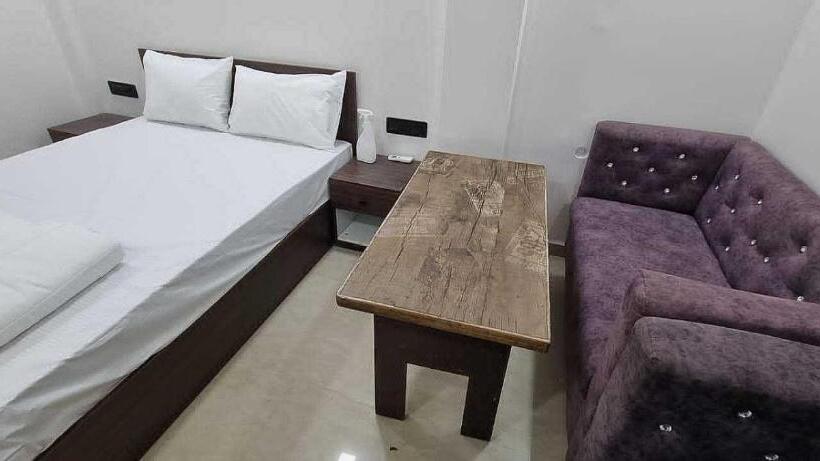 חדר דלוקס לשלושה, Oyo 81103  Arya Room