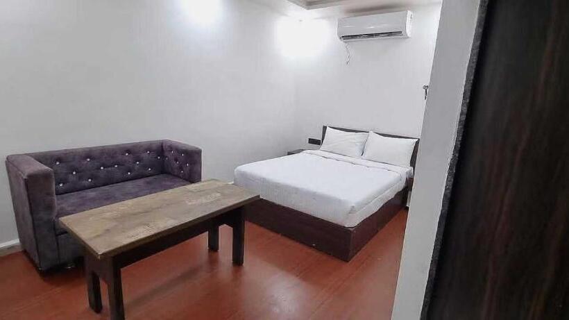 חדר דלוקס לשלושה, Oyo 81103  Arya Room