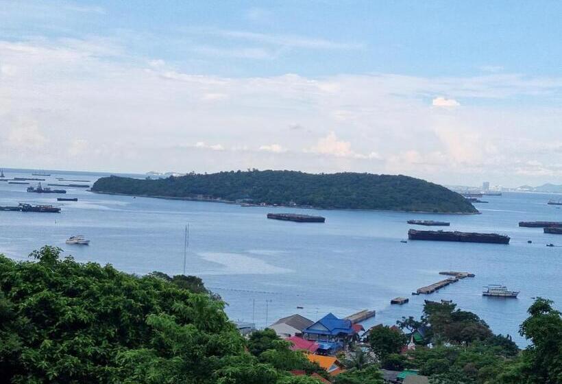 غرفة قياسية مزوَّدة بشُرفة, บ้านนางฟ้า เกาะสีชัง Baan Nangfa