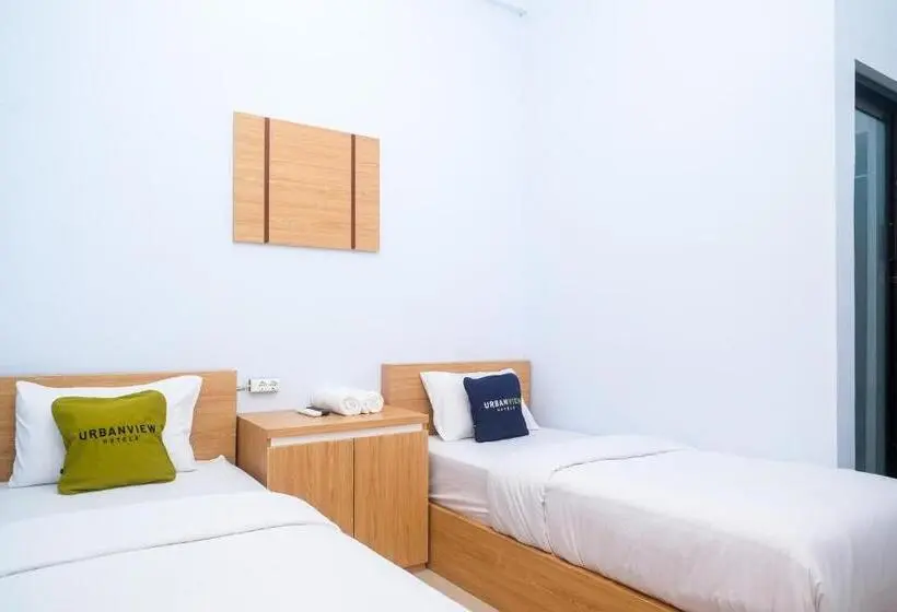 Superior-huone, Urbanview Syariah Wisma Nabil Solo