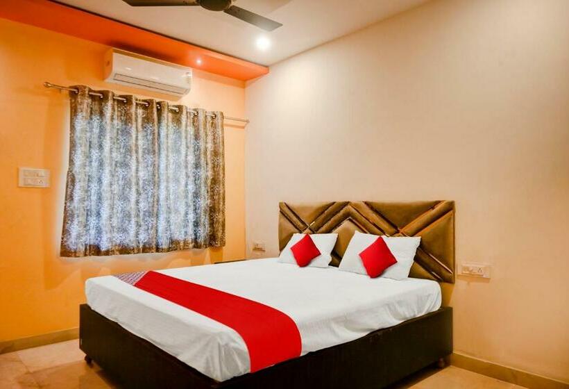 三人经典房间, O Club Toronto