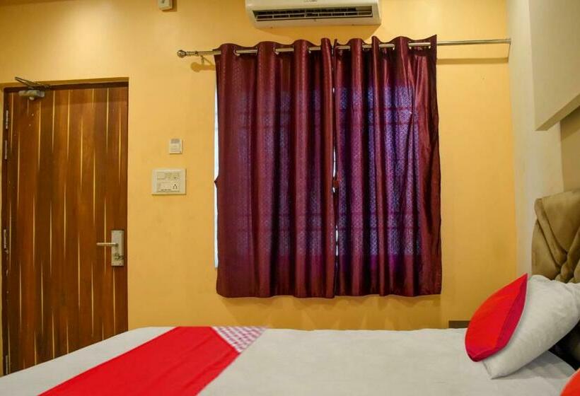 三人经典房间, O Club Toronto