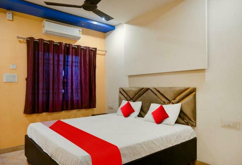 三人经典房间, O Club Toronto