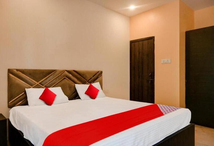 三人经典房间, O Club Toronto