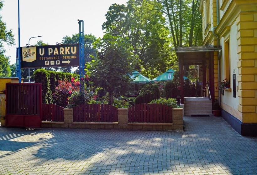 غرفة قياسية ثلاثية, Penzion U Parku