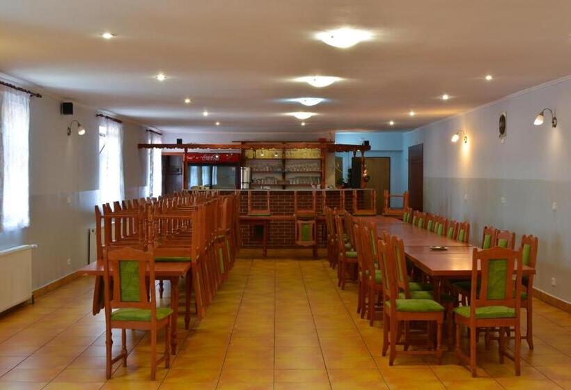 غرفة قياسية ثلاثية, Penzion U Parku