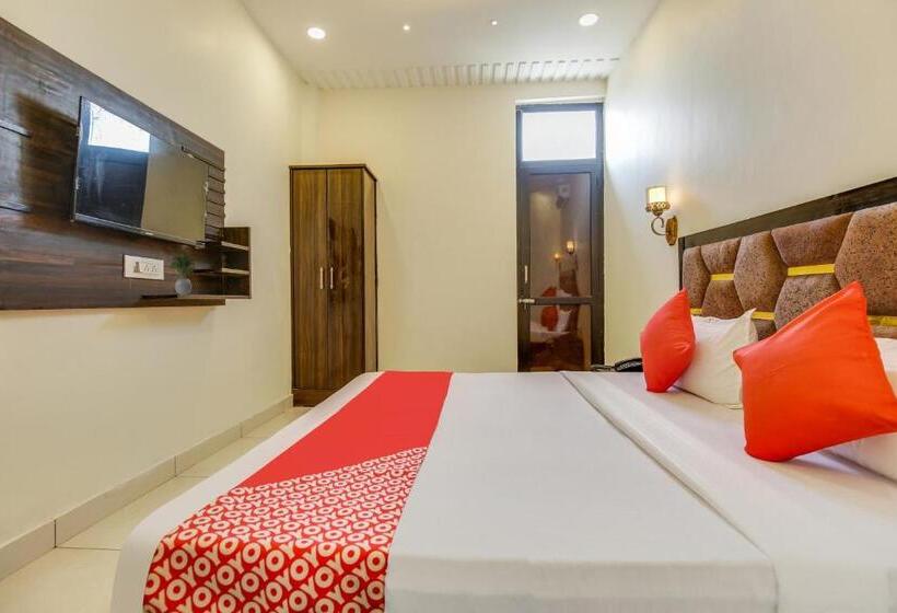 اتاق کلاسیک سه تخته, O Orchid Inn