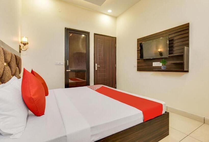 اتاق کلاسیک سه تخته, O Orchid Inn