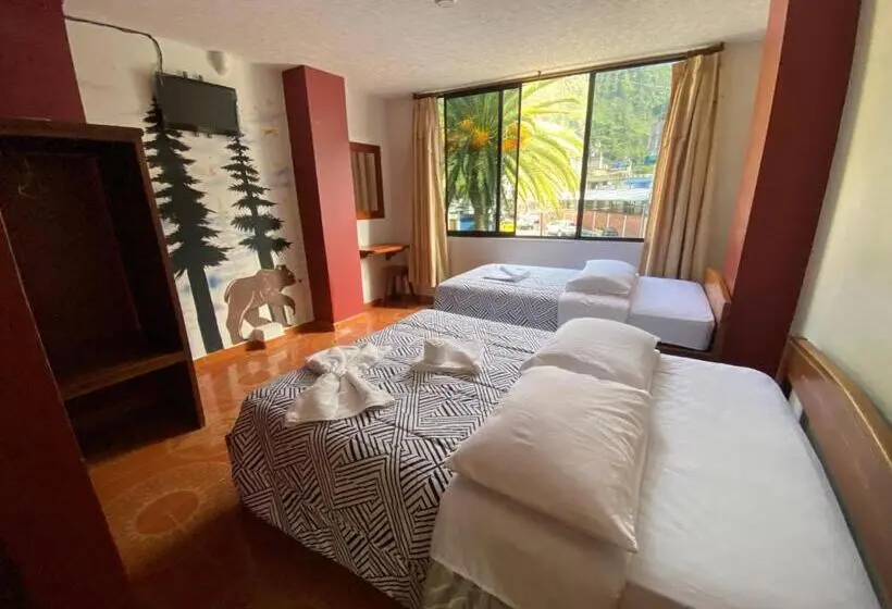Standard Kolmen Hengen Huone Näkymä, Hostal Mollitiam
