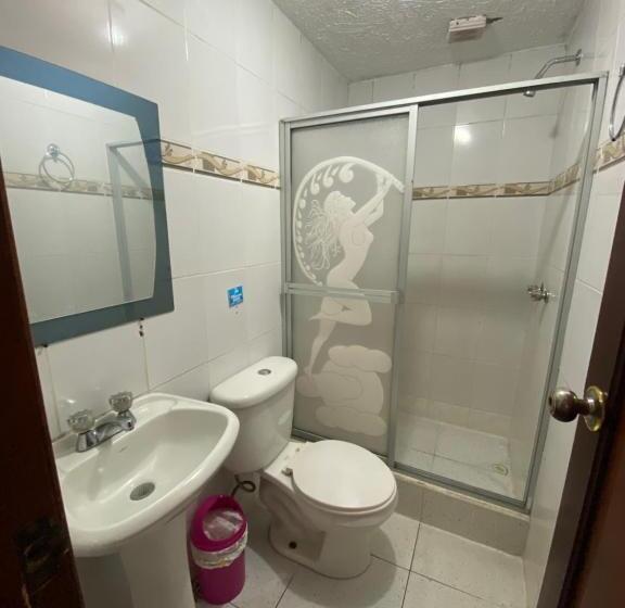 اتاق استاندارد سه تخته با چشم‌انداز, Hostal Mollitiam
