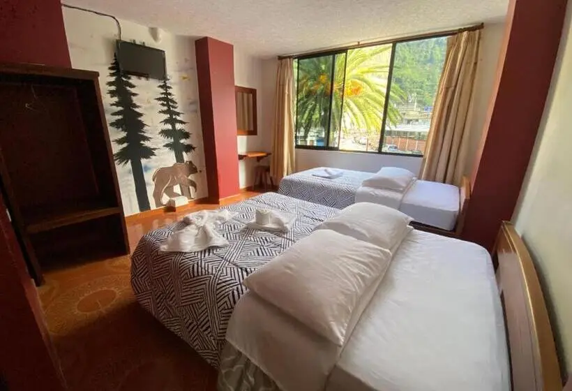 Standard Kolmen Hengen Huone Näkymä, Hostal Mollitiam