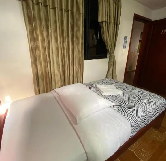 Economy Triple Room, Hostal Mollitiam