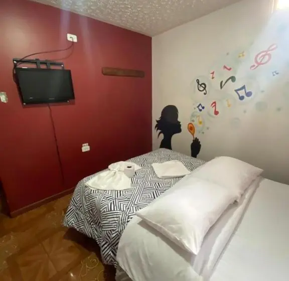 Economy Triple Room, Hostal Mollitiam