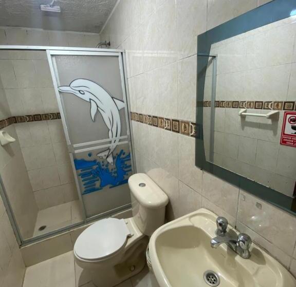 اتاق استاندارد چهار تخته, Hostal Mollitiam