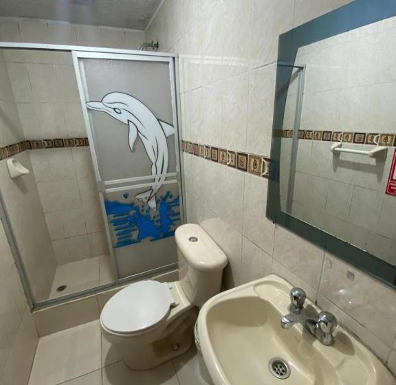 اتاق استاندارد چهار تخته, Hostal Mollitiam