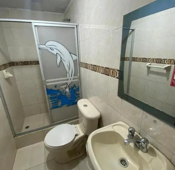 Standard Neljän Hengen Huone, Hostal Mollitiam