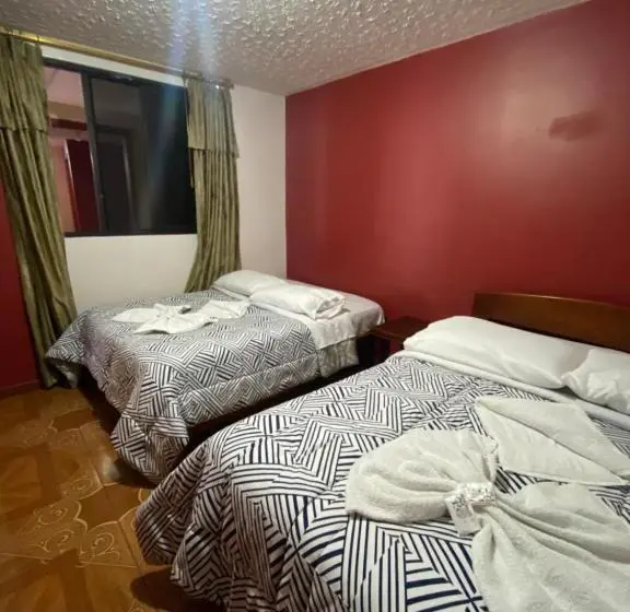 Standard Neljän Hengen Huone, Hostal Mollitiam