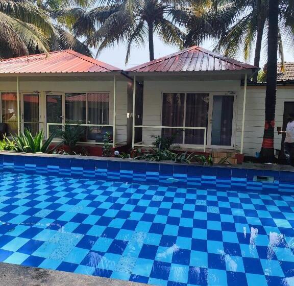 اتاق استاندارد با چشمانداز استخر, The Sunbliss Cottages