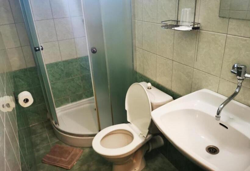 Номер Стандарт Трехместный, Penzion Ráj