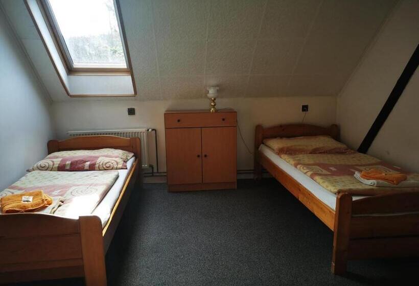 Четырехместный Номер Стандарт, Penzion Ráj