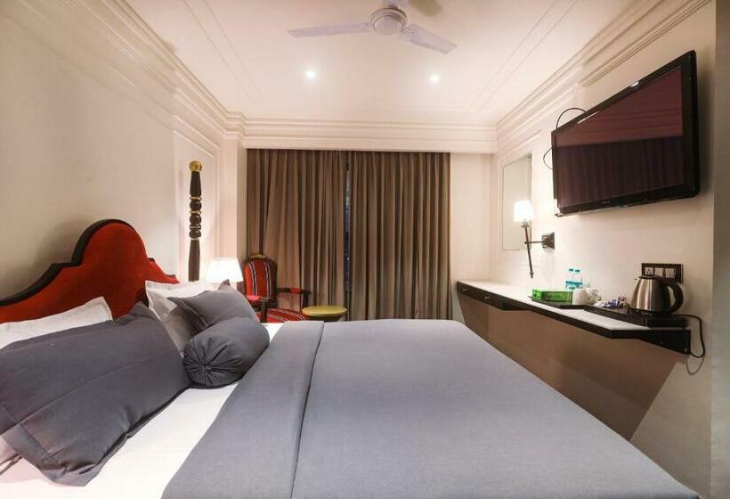 Quarto Deluxe, The Saga